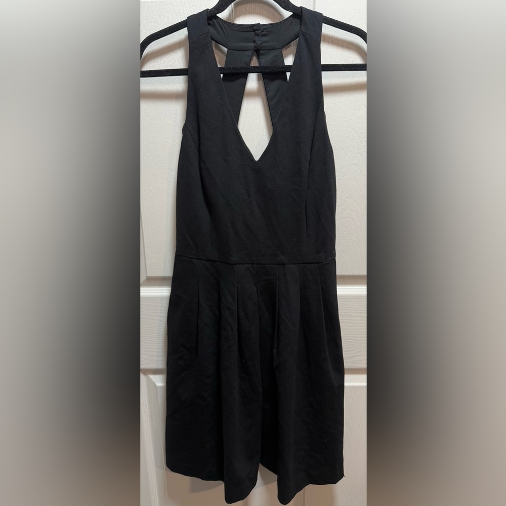 Banana Republic Elegant Black Sleeveless halter Dress size 8